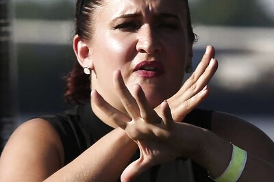 Meaningful Gesture: All Govt Press Conferences, Meetings May Soon Have Sign Language Interpreters