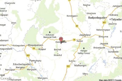 Naxals hack police constable to death in Dantewada