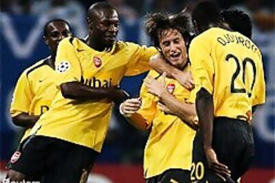 Gunners stop Manchester Utd win streak