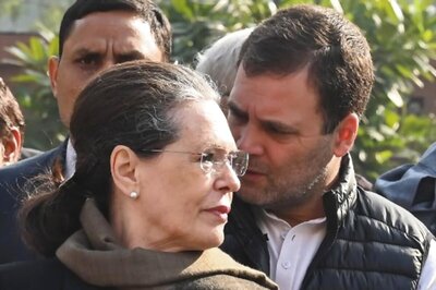 In Major Shake-up, Sonia Gandhi Rejigs Congress Working Committee to Accommodate Team Rahul and Loyalists