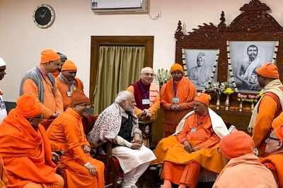 PM Modi Visits Belur Math, to Spend Night at Ramakrishna Mission Headquarters