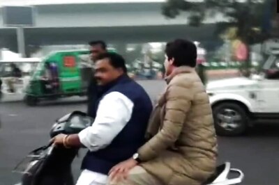 ‘Will Pay Rs 6,100 Myself’: Scooter Owner on Challan After Priyanka Gandhi's Pillion Ride