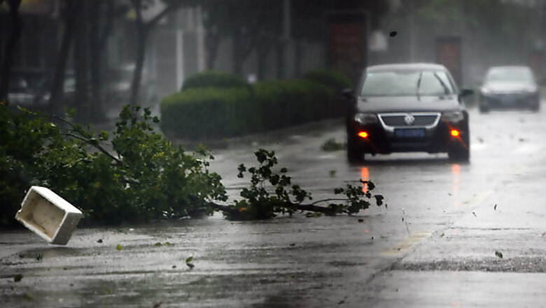 Typhoon Haikui hits China, Zhejiang battered