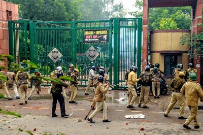 Delhi Police Opposes in HC Setting up of SIT, Committee on Jamia Violence