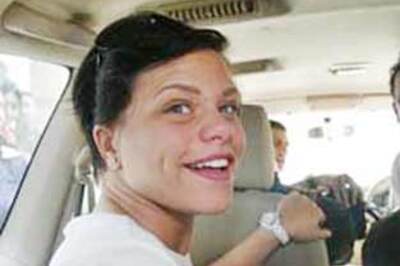 Jade Goody to walk down the aisle without a veil