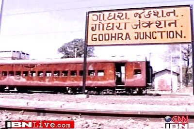 Supreme Court recalls order on Godhra riots