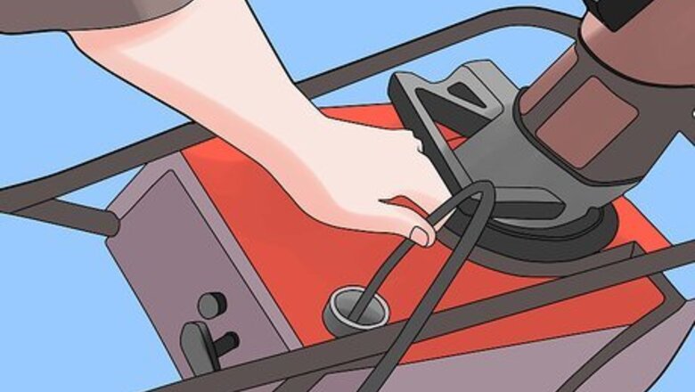 How to Start a Sputtering Snowblower Engine