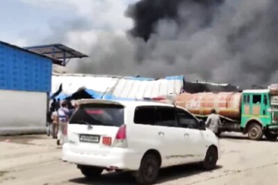 Massive Blaze Sweeps Through Gadgets Manufacturing Unit in Gujarat's Kutch, Firefighting Ops Underway | WATCH