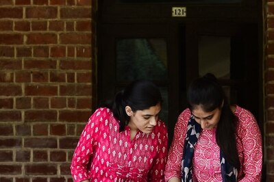 TN Govt Accuses Governor of Trying to Infuse Politics, Minister to Boycott University Convocation