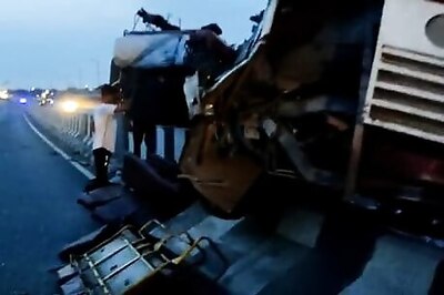 4 Killed, 11 Injured in Agra as Bus Rams into Standing Canter