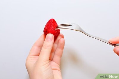 How to Make Strawberry Liqueur