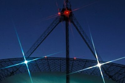 Top Space Scientist Thinks We Might Get A Signal From Aliens By 2036