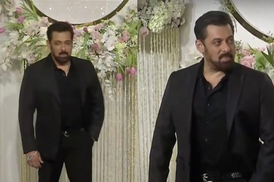 Salman Khan Suits Up For Aamir Khan’s Daughter Ira Khan’s Reception, Teases Paparazzi | Watch Video