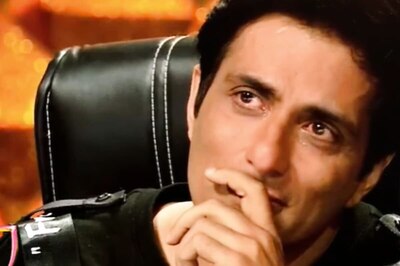 Sonu Sood Left in Tears on the Sets of Dance Deewane 3, Watch Emotional Video