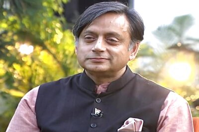 Court Summons Shashi Tharoor For Quoting RSS Worker's Remark Comparing PM to 'Scorpion'