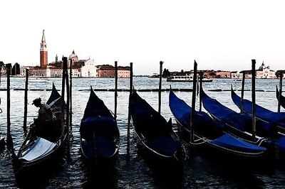 Italy extends furlough support in new stimulus package