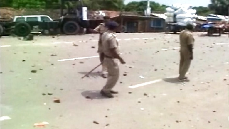 West Bengal: One Dead, 13 injured in Clash Between Mob, Police