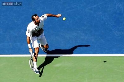 Radek Stepanek beats Lukas Lacko to reach Vienna quarter-finals