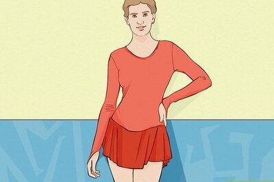 How to Dress for Figure Skating