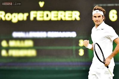 Roger Federer easily advances to Wimbledon third round