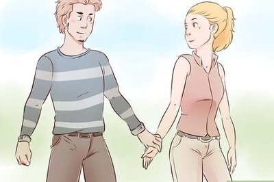 How to Hug Your Girlfriend