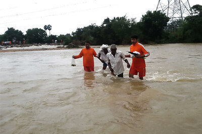 Live: Modi announces additional Rs 1000 crore relief fund for Tamil Nadu