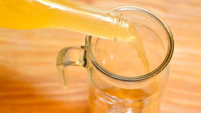 How to Make a Pitcher of Banana Daiquiris