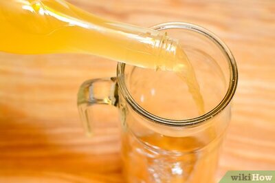 How to Make a Pitcher of Banana Daiquiris