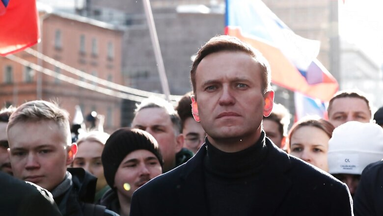 Police Officer Poisoned by Novichok in UK Issues Cryptic Tweet on Alexey Navalny Case