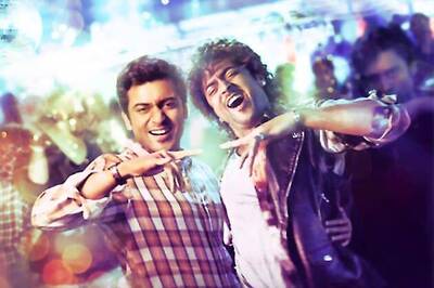 Suriya carries 'Maattrraan' oh his shoulders