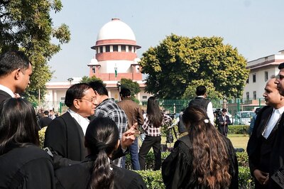 Plea In Supreme Court Seeks Exemption For Lawyers From Wearing Black Coats During Summer