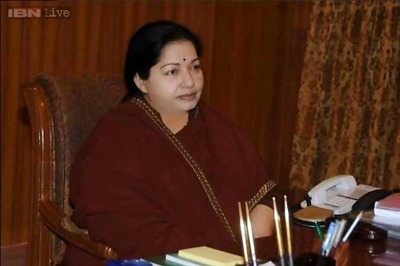 Jayalalithaa to move Karnataka High Court seeking bail, stay on conviction in DA case