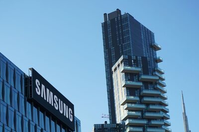 Samsung Orders Employees To Work 6 Days A Week To Battle Its Market Position