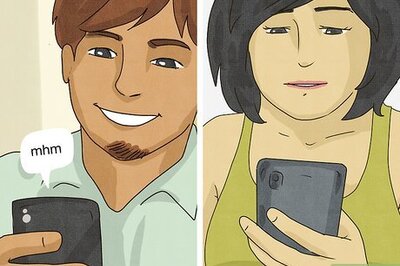 What Does Mhm Mean? Social Media, Texting, & More