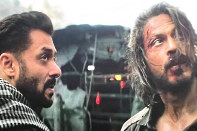 Salman Khan And Shah Rukh Khan's Tiger vs Pathaan DELAYED, Will Now Release In 2026? Know Here