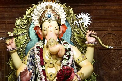 WATCH | Mumbai's Lalbaugcha Raja Receives Huge Cash, Gold, Silver on Ganesh Chaturthi