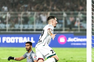ISL 2024-25: Mohun Bagan SG Beat East Bengal FC 2-0 in Kolkata Derby