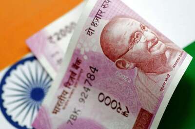 Rupee Surges 14 Paise to 73.25 against US Dollar in Early Trade