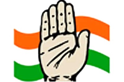 MP: Police lathi charge Congress workers protesting near Assembly