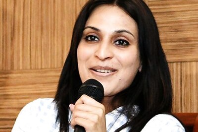 Love my Hindi speaking Dhanush: Aishwarya