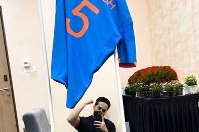 Ayushmann Khurrana Heads To Ahmedabad For ‘Grudge Match' Between India And Australia For World Cup Finals