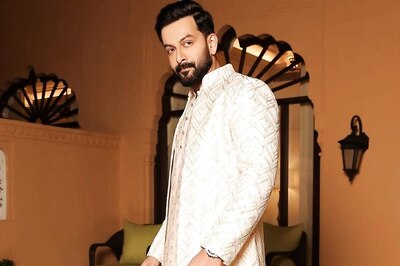 Inside Bade Miyan Chote Miyan's Dubbing Session With Prithviraj Sukumaran