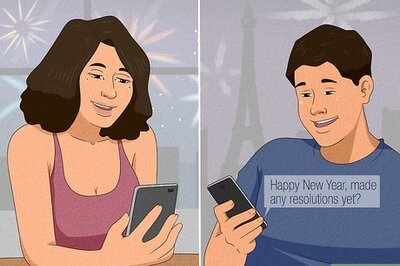 What to Text Your Crush on New Year's Eve
