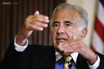 Billionaire Carl Icahn says Apple shares could trade at $700
