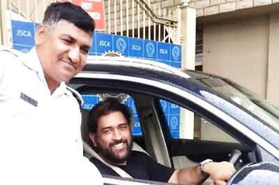 M S Dhoni Stops Outside Ranchi Stadium To Click Picture For Local Traffic Cop; Post Goes Viral