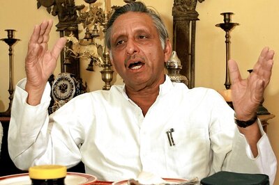 'Non-Gandhi' Can be Congress Chief, But Family Must Remain Active in Politics, Says Mani Shankar Aiyar