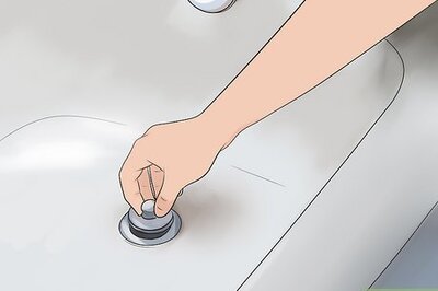 How to Use Bath Bombs and Up Your Spa Day Game