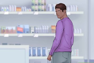 How to Get Contraception (Condoms) for Your Teen Friends