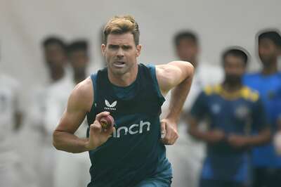 'Coming out Very Nicely': Ravi Shastri Lauds James Anderson's Effort at Left Arm Orthodox in Nets