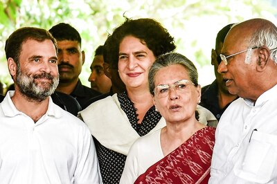 CWC Passes Condolence Resolutions on Loss of Lives in Manipur Violence, Himachal Floods